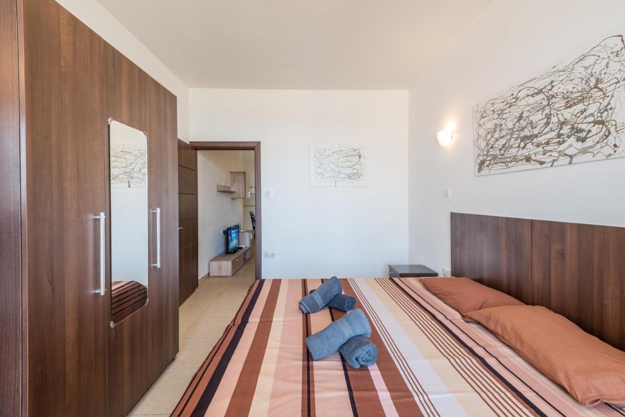 Seashells 2 Bedroom Apartments With Terrace, Just Off The Bugibba Promenade - By Getwaysmalta St. Paul's Bay Ngoại thất bức ảnh